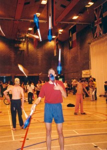 Peter juggling five clubs at EJC