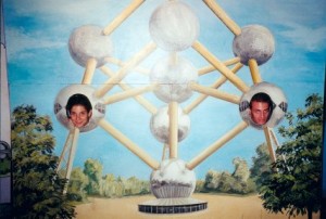 Atomium molecule faces